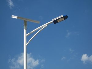 太陽能燈為何用32650電池？